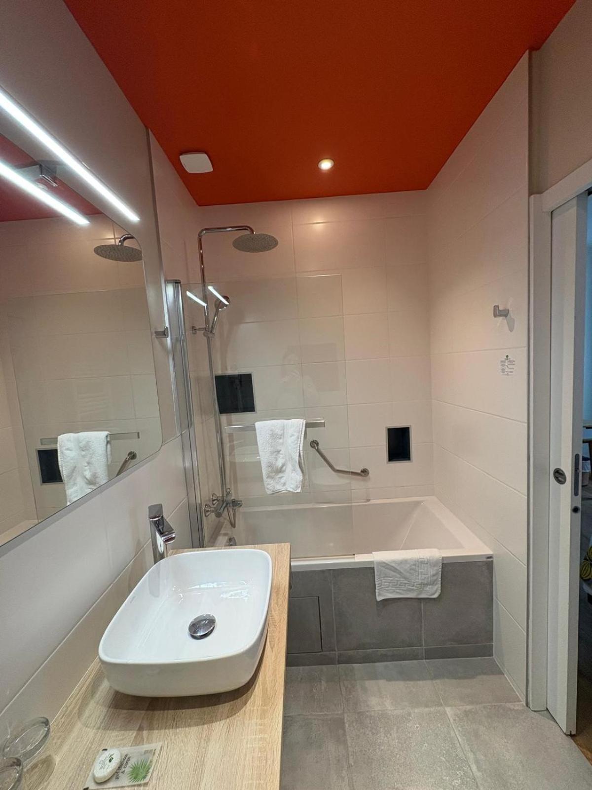 Hotel Moderna Cherbourg-en-Cotentin Εξωτερικό φωτογραφία