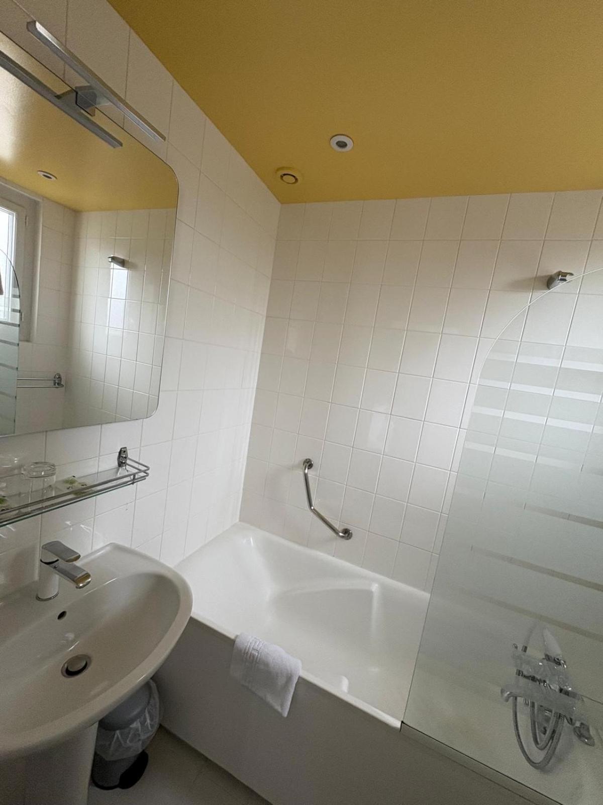Hotel Moderna Cherbourg-en-Cotentin Εξωτερικό φωτογραφία